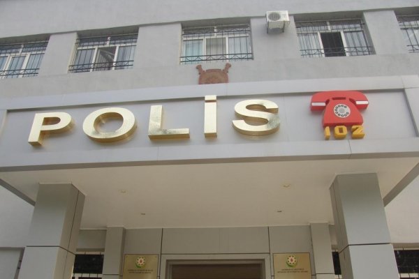 “POLİS BÖLMƏSİNDƏ OĞLUMUN CİBİNƏ NARKOTİKA ATIBLAR”