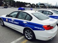 Məktəblərin qarşısında avtomobil saxlanmasına icazə verilə bilərmi? - YOL POLİSİNDƏN AÇIQLAMA