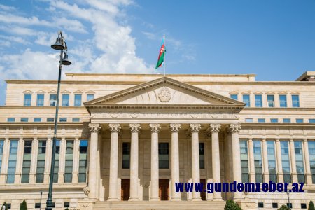 Prokurorluq generalın anasının evindən oğurluq etməkdə təqsirləndirilən qadınla bağlı protest verib