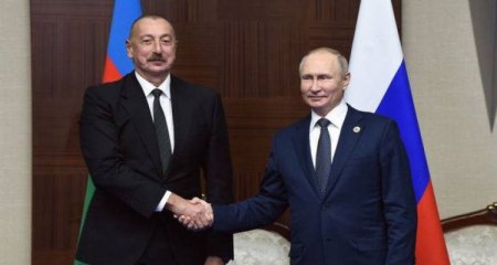 Vladimir Putin İlham Əliyevi təbrik etdi
