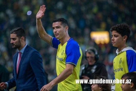 Ronaldu futbol klubu almaq istəyir