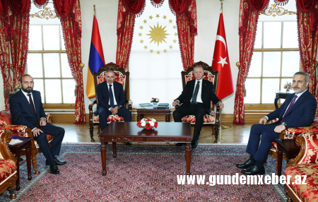 Paşinyan İstanbulda Ərdoğanla görüşdü: Bakı ilə sülh prosesi müzakirə olundu