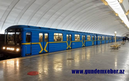 İşıqlar söndü, metronun fəaliyyəti dayandırıldı - Kiyevdə vəziyyət