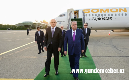 Emoməli Rahmon Bakıya gəldi